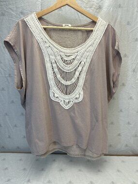 Dylan Taupe Crochet Lace Front Top Boho Short Sleeve Size M